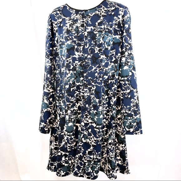 Simply Vera Vera Wang Dresses & Skirts - Simply Vera VERA WANG Blue Black Print Dress LARGE
